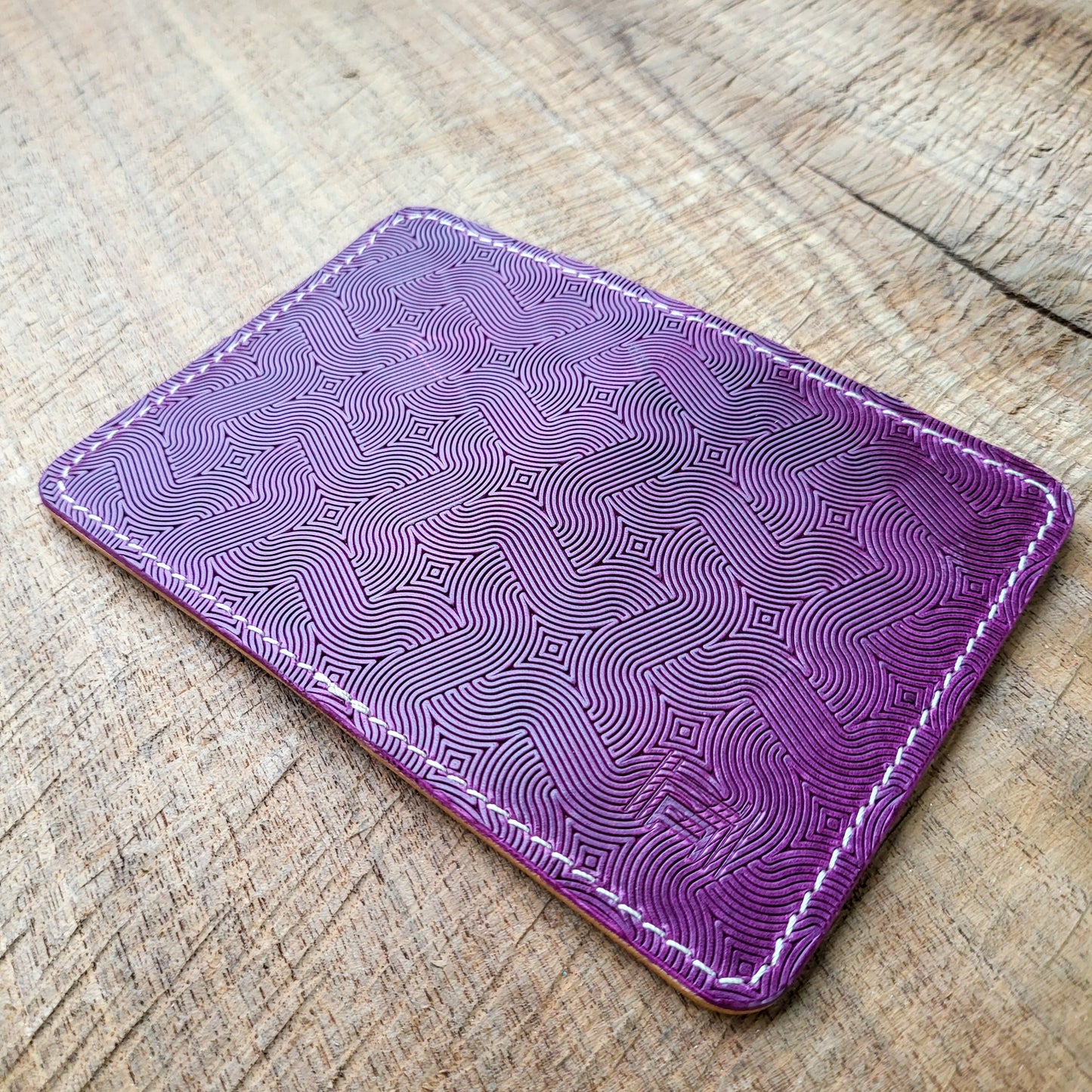 Vertical Curved Cross Card Wallet