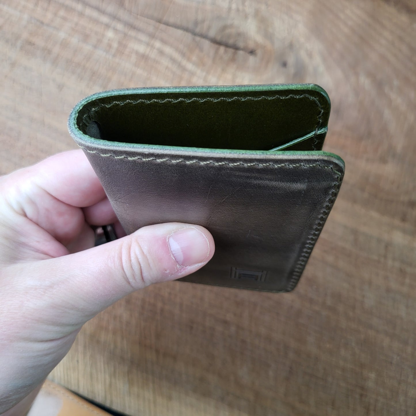 Vertical Curved Cross Card Wallet