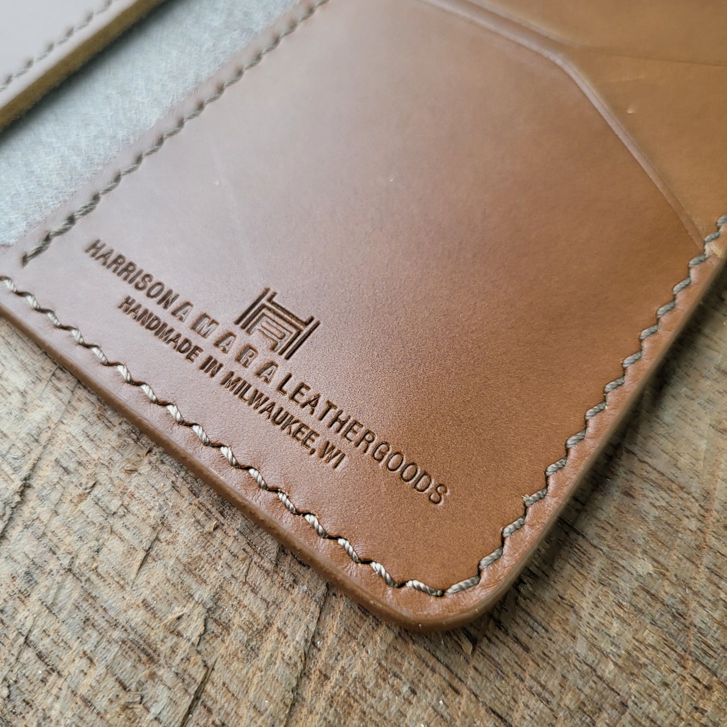 Vertical Curved Cross Card Wallet