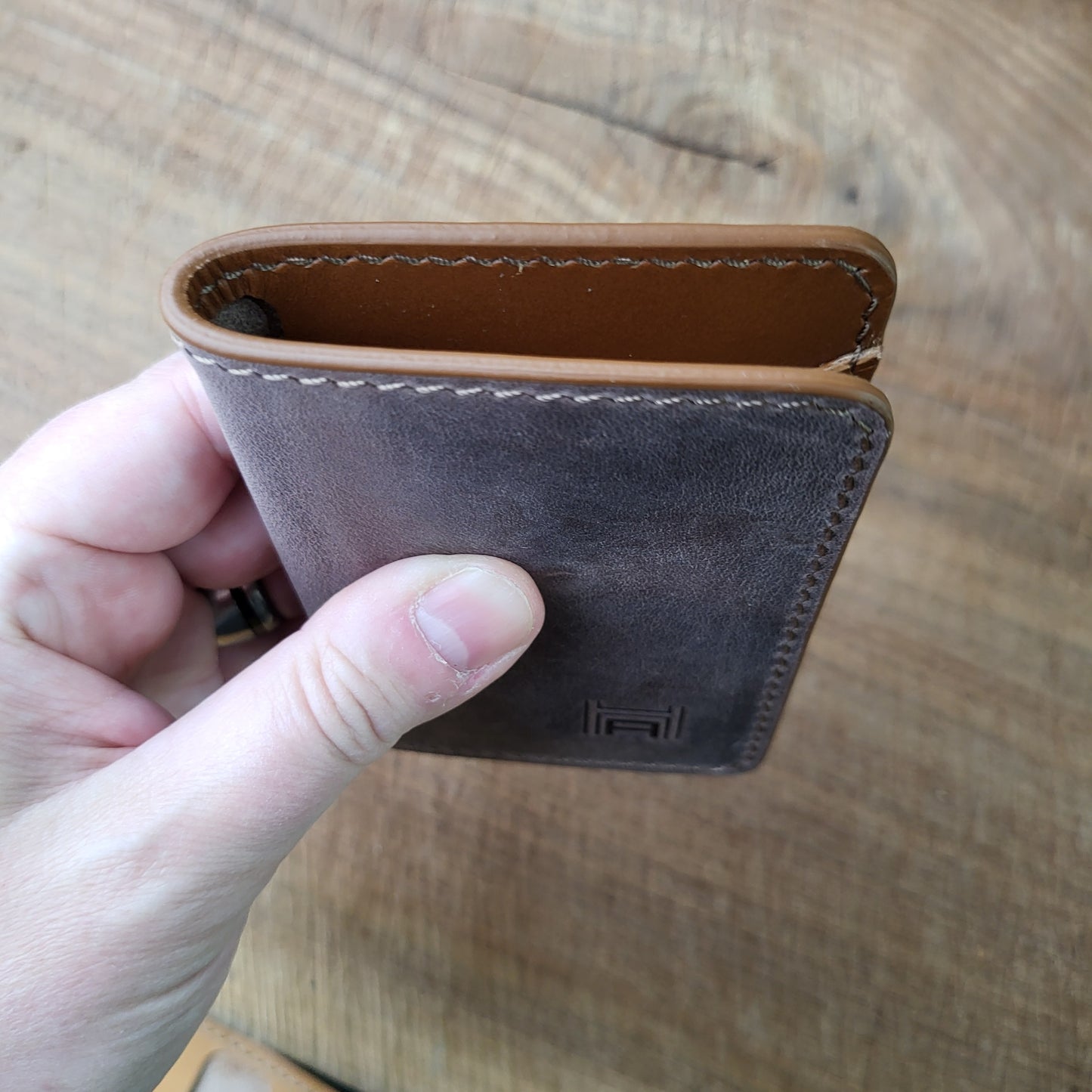 Vertical Curved Cross Card Wallet