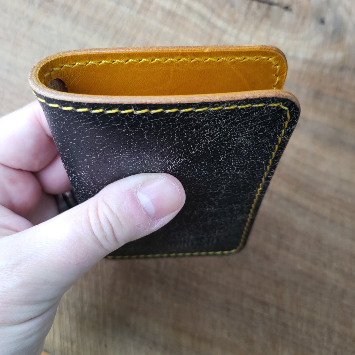 Vertical Curved Cross Card Wallet