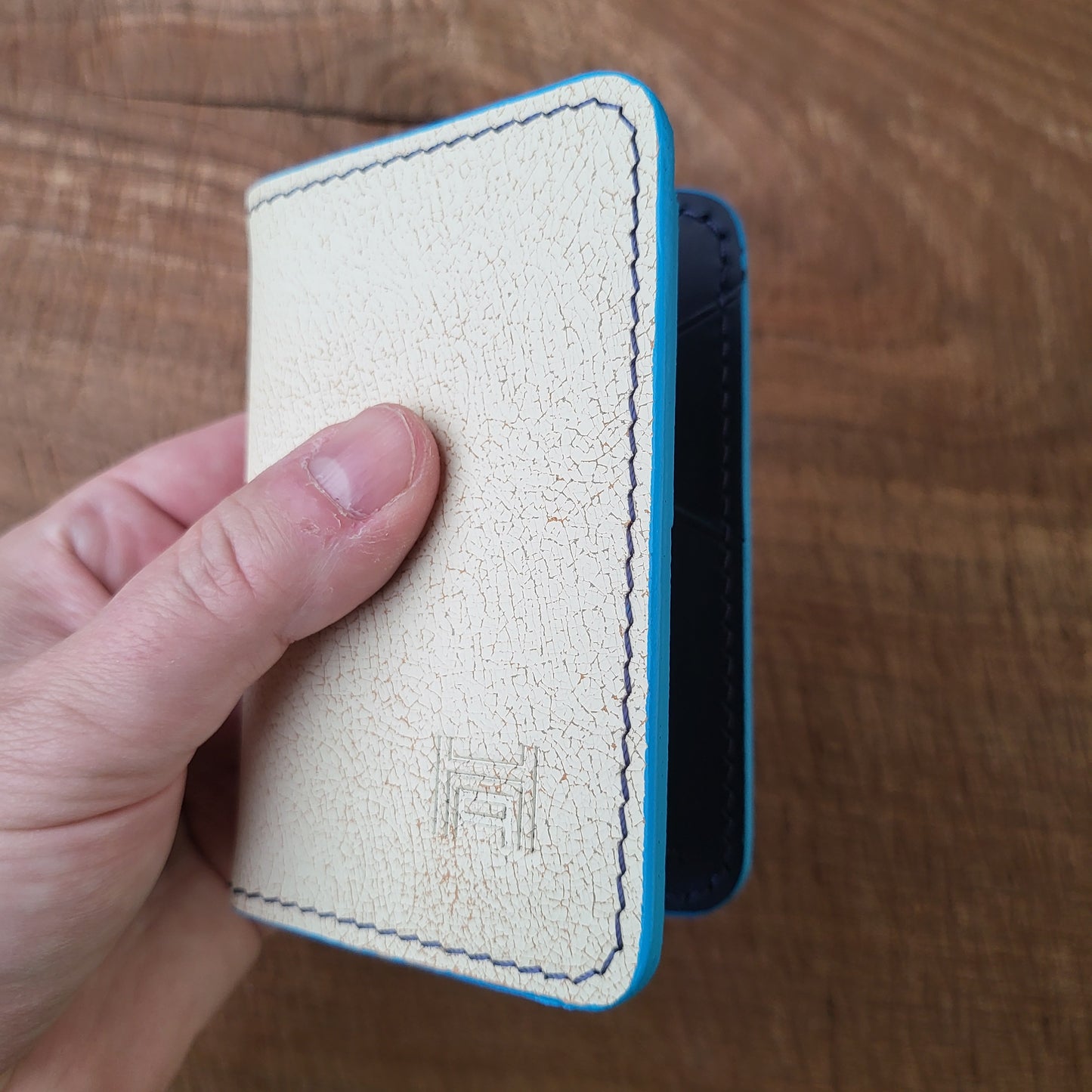 Vertical Curved Cross Card Wallet