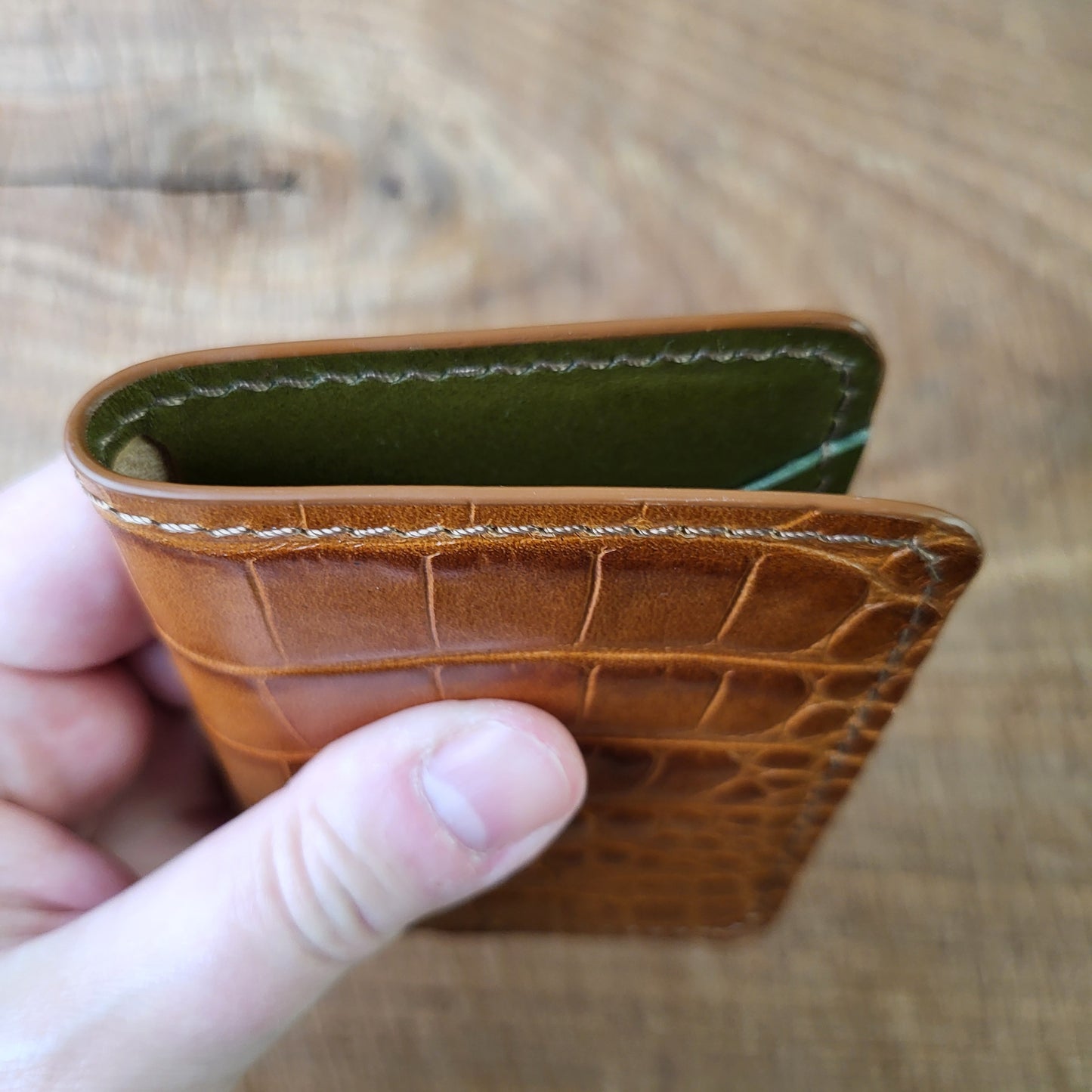 Vertical Curved Cross Card Wallet