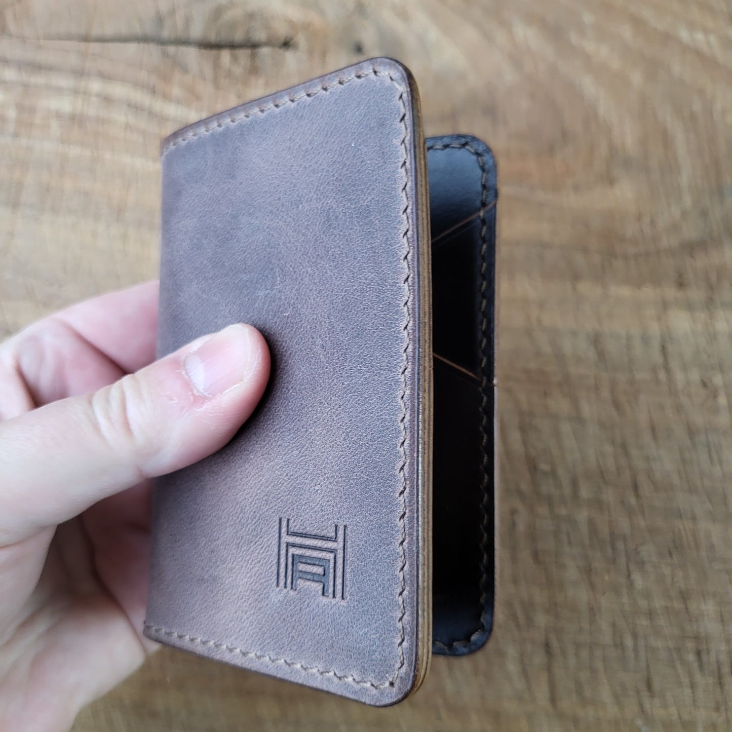Vertical Curved Cross Card Wallet