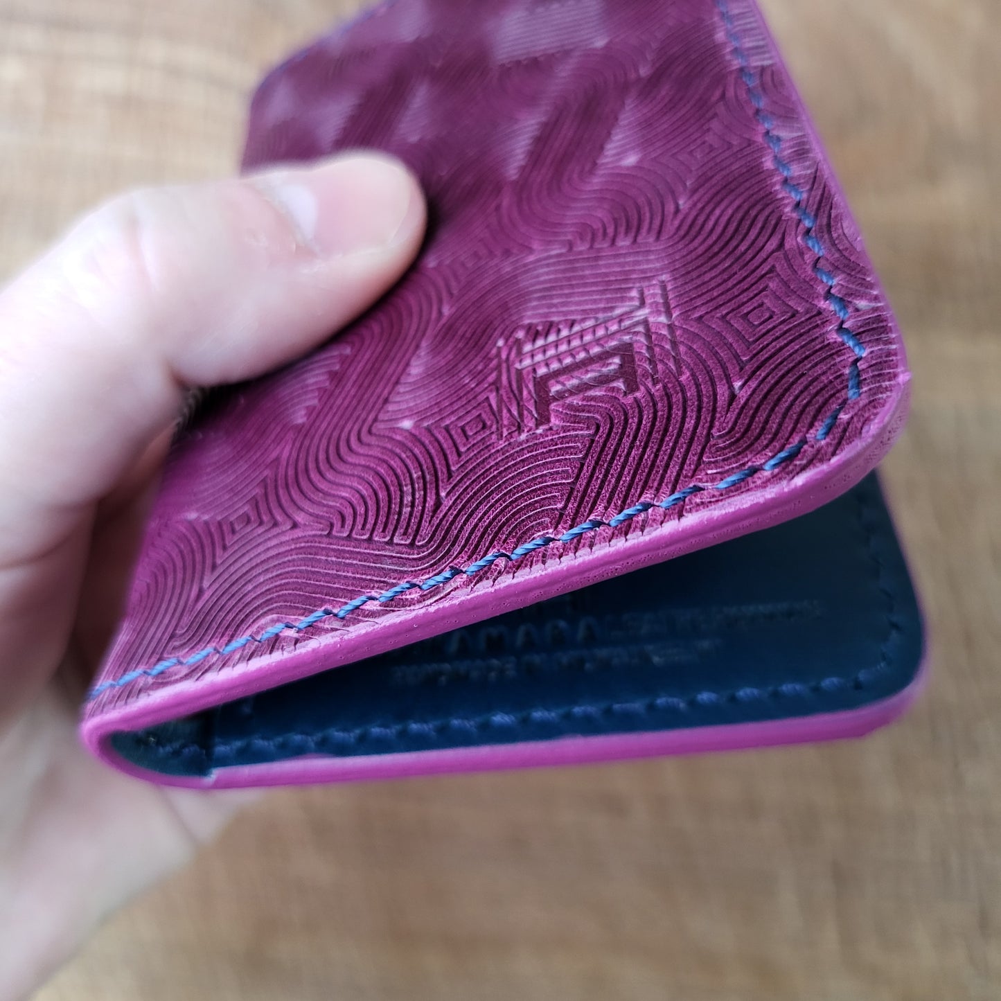 Vertical Curved Cross Card Wallet