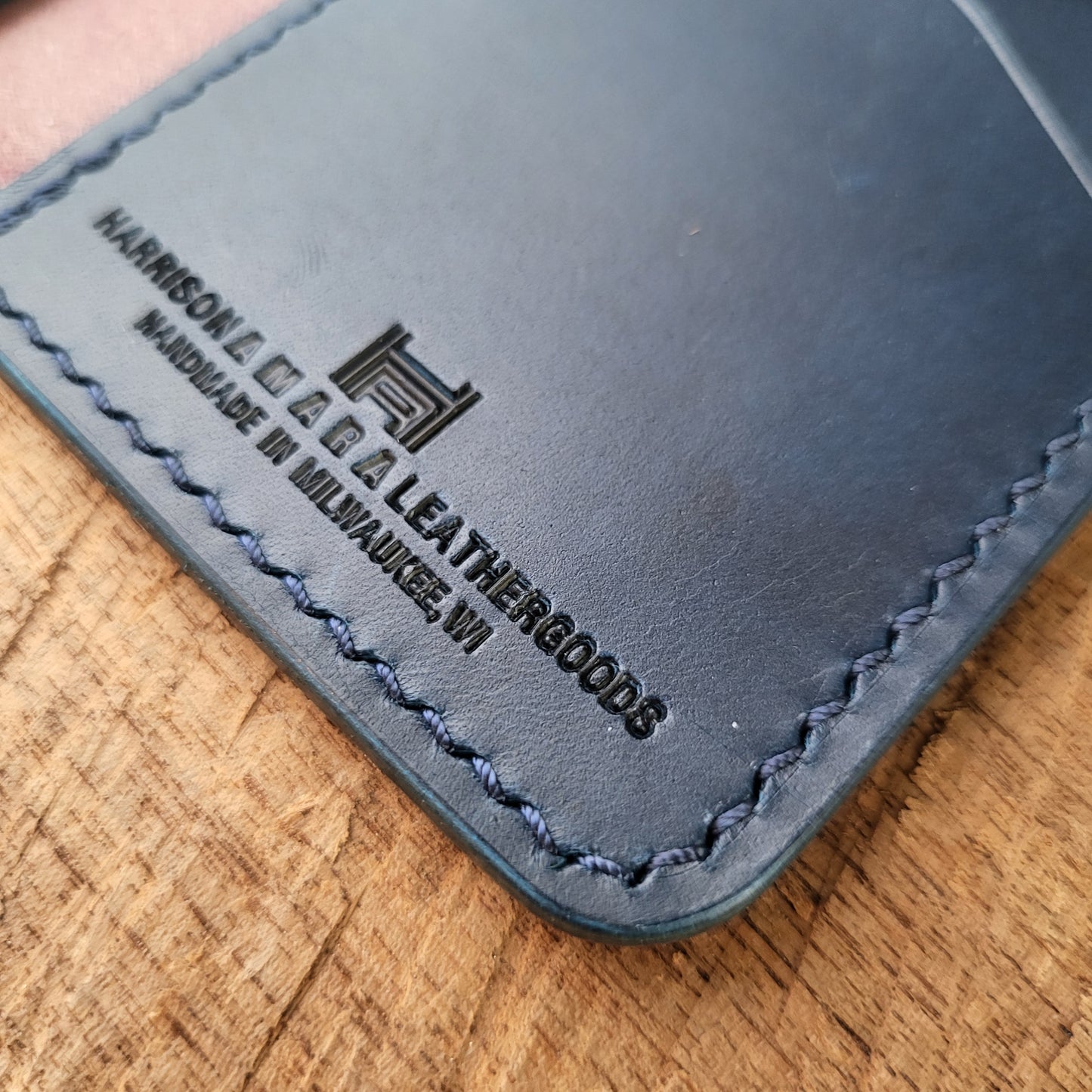Vertical Curved Cross Card Wallet
