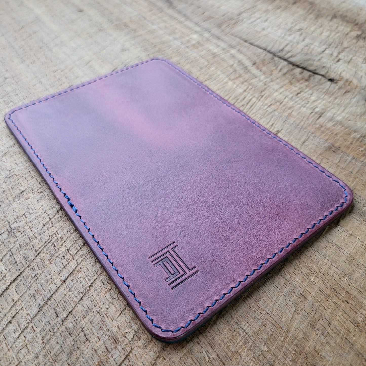 Vertical Curved Cross Card Wallet