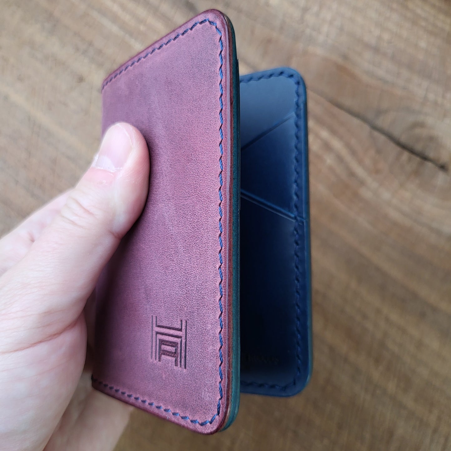 Vertical Curved Cross Card Wallet