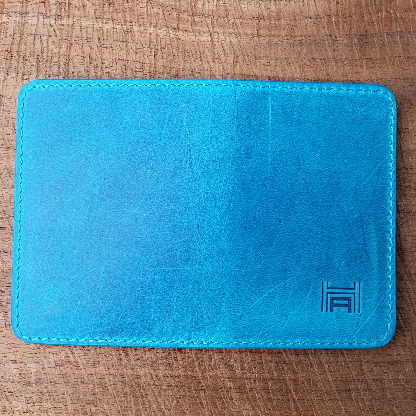 Vertical Curved Cross Card Wallet
