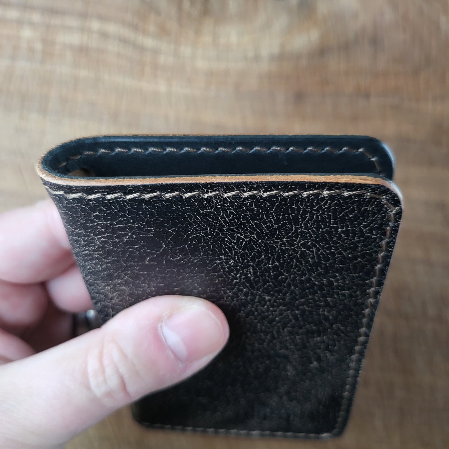 Vertical Curved Cross Card Wallet
