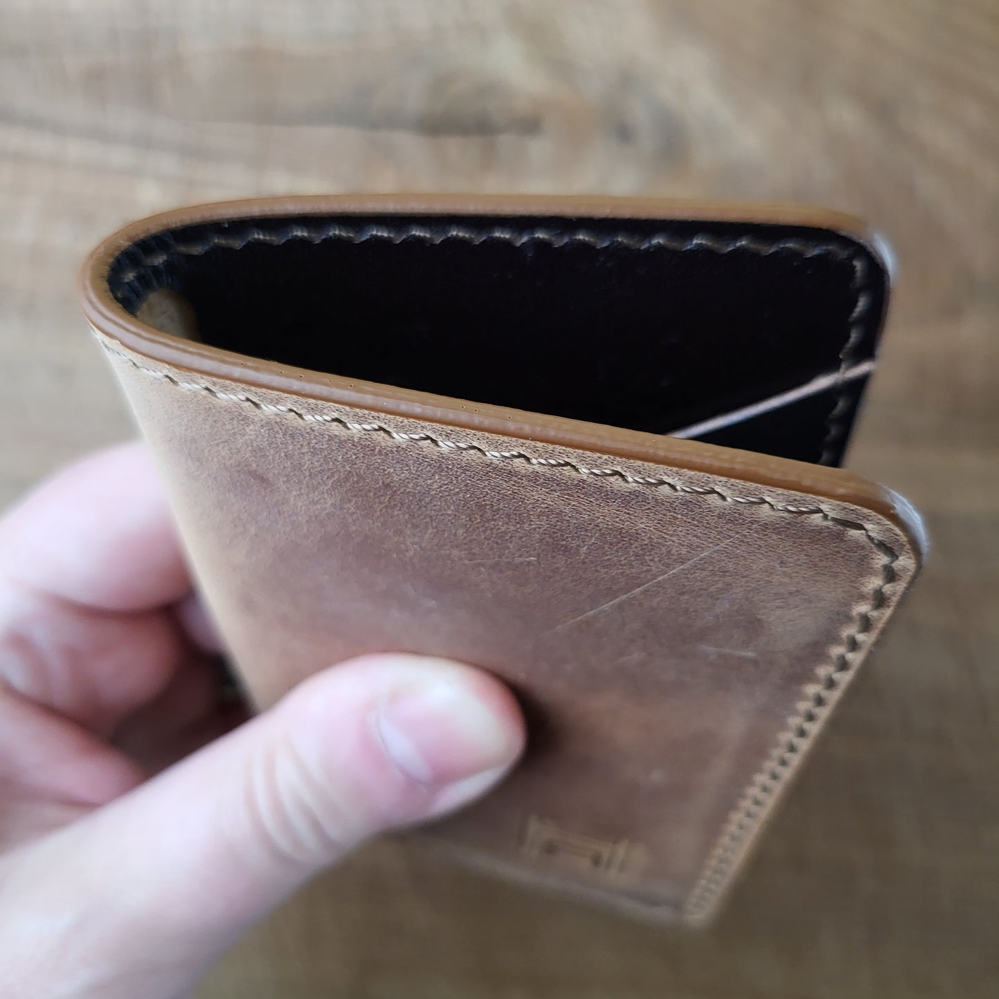 Vertical Curved Cross Card Wallet
