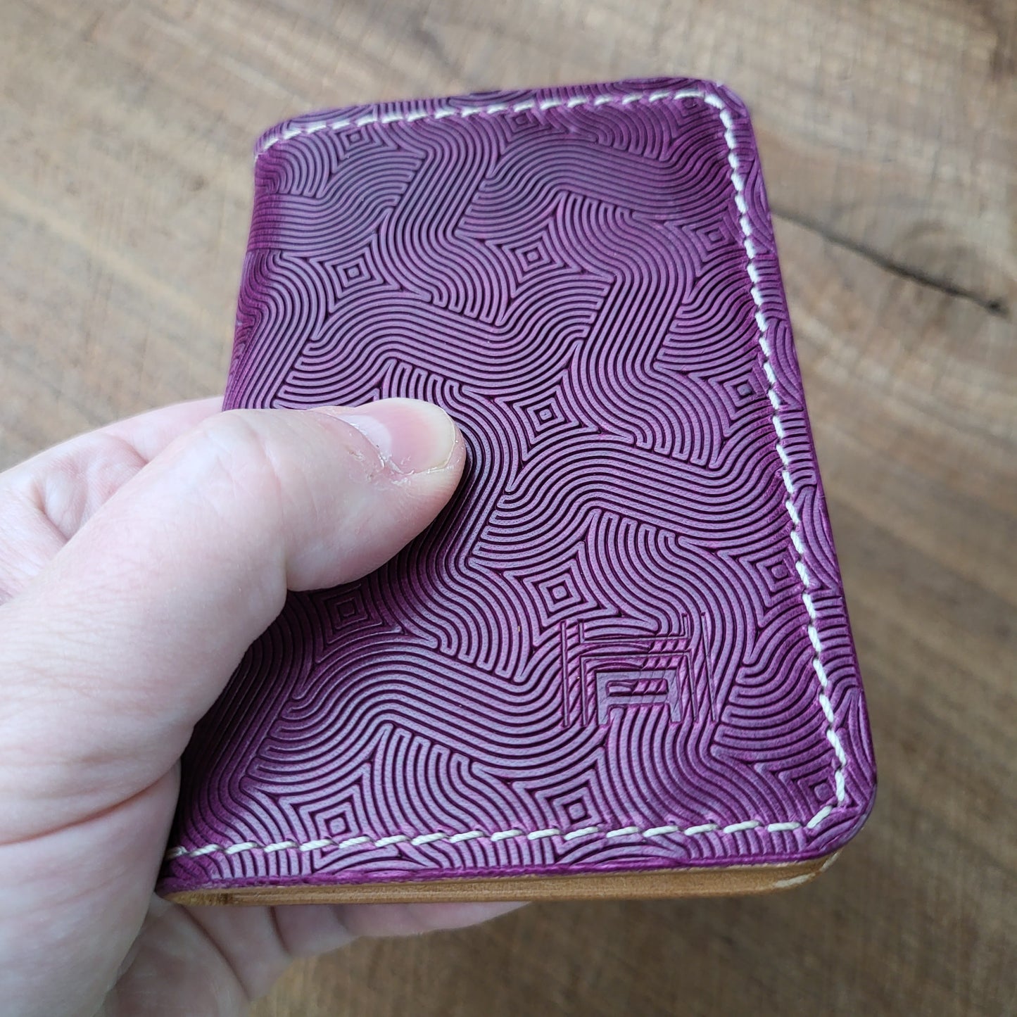 Vertical Curved Cross Card Wallet
