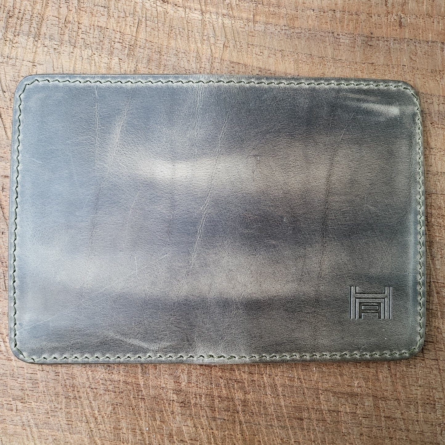 Vertical Curved Cross Card Wallet