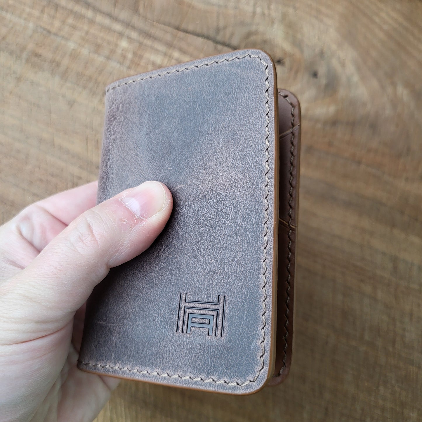 Vertical Curved Cross Card Wallet