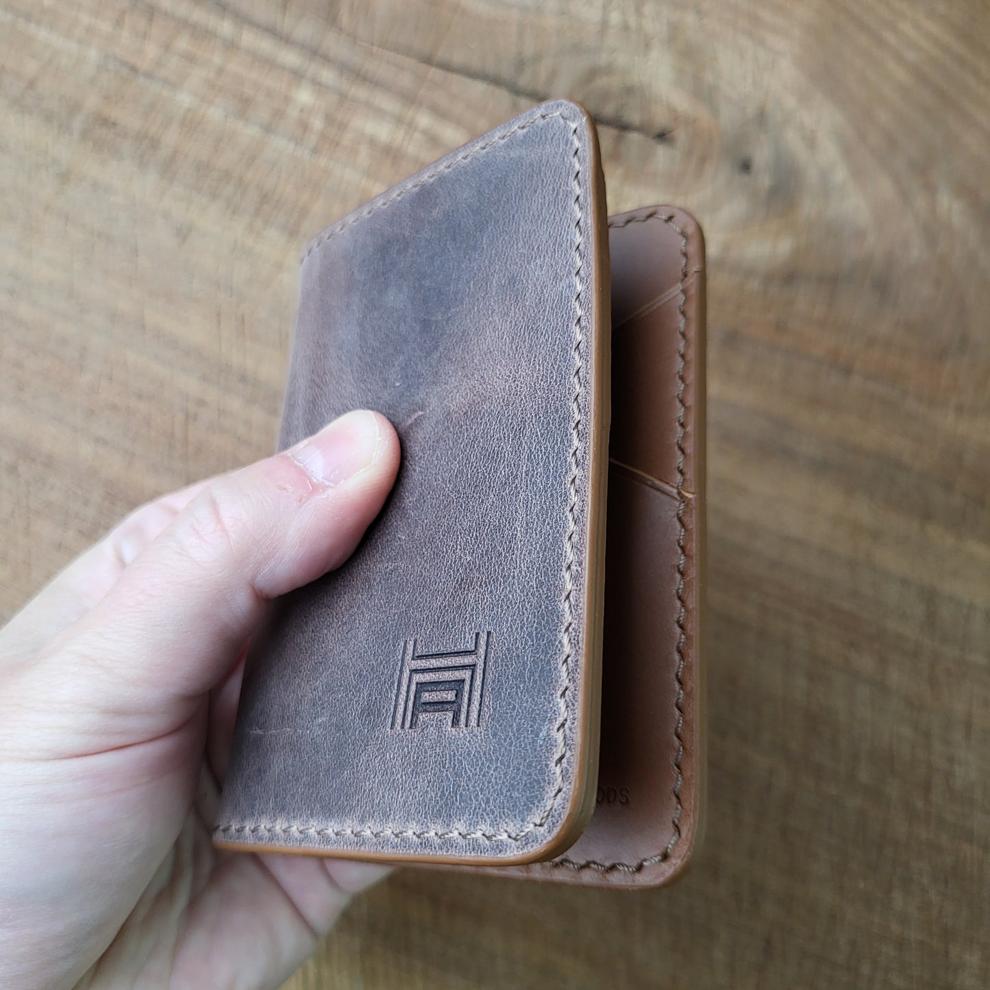 Vertical Curved Cross Card Wallet