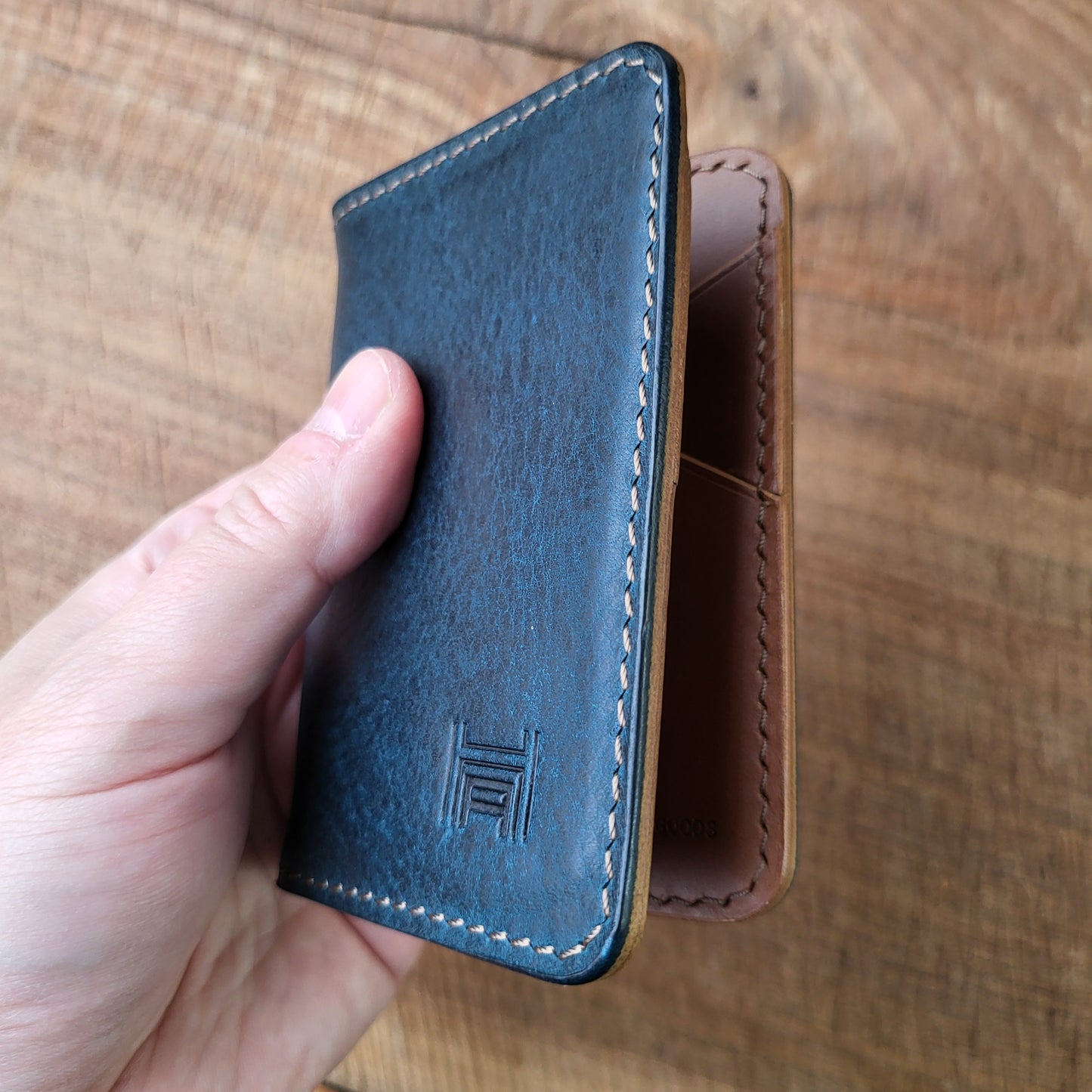 Vertical Curved Cross Card Wallet