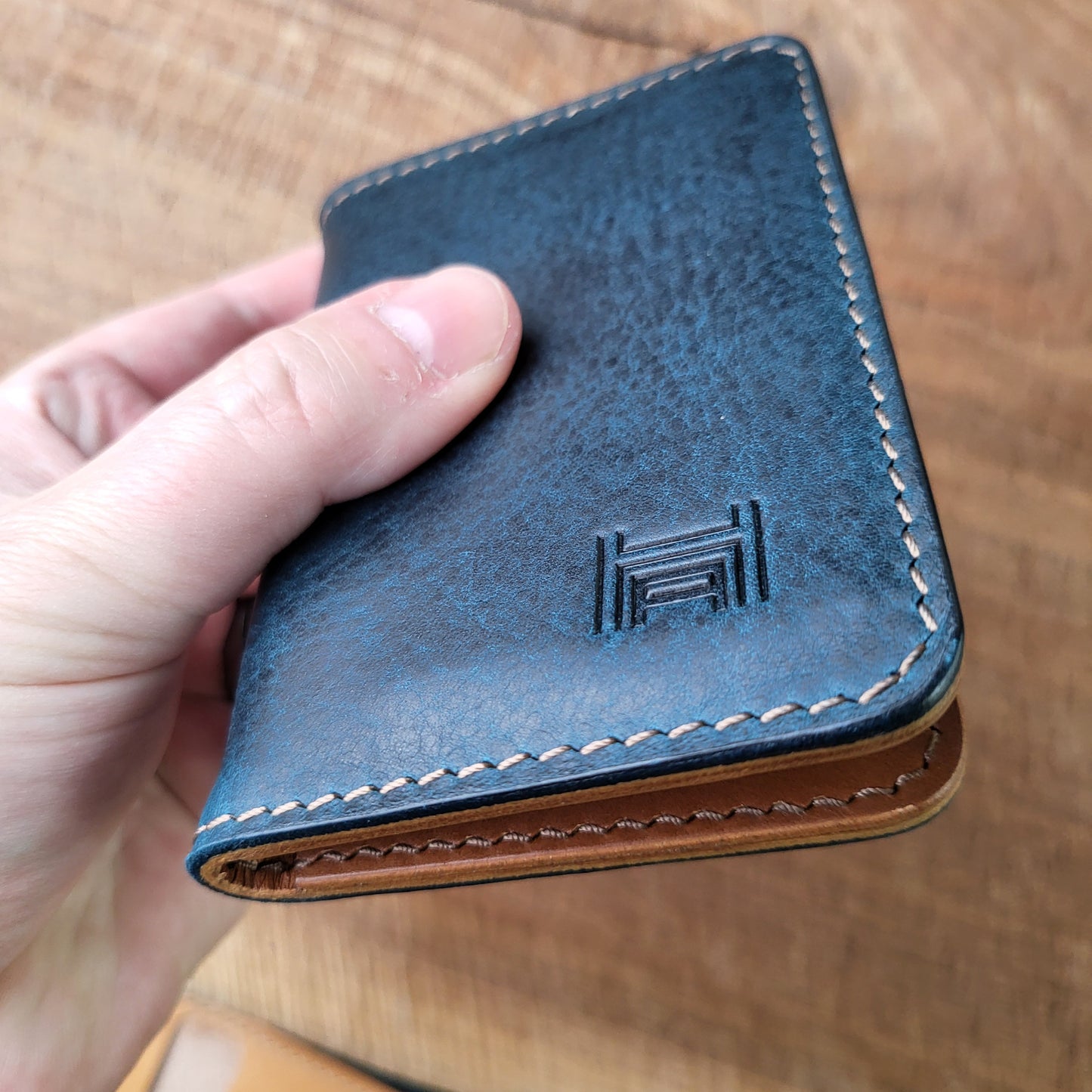 Vertical Curved Cross Card Wallet