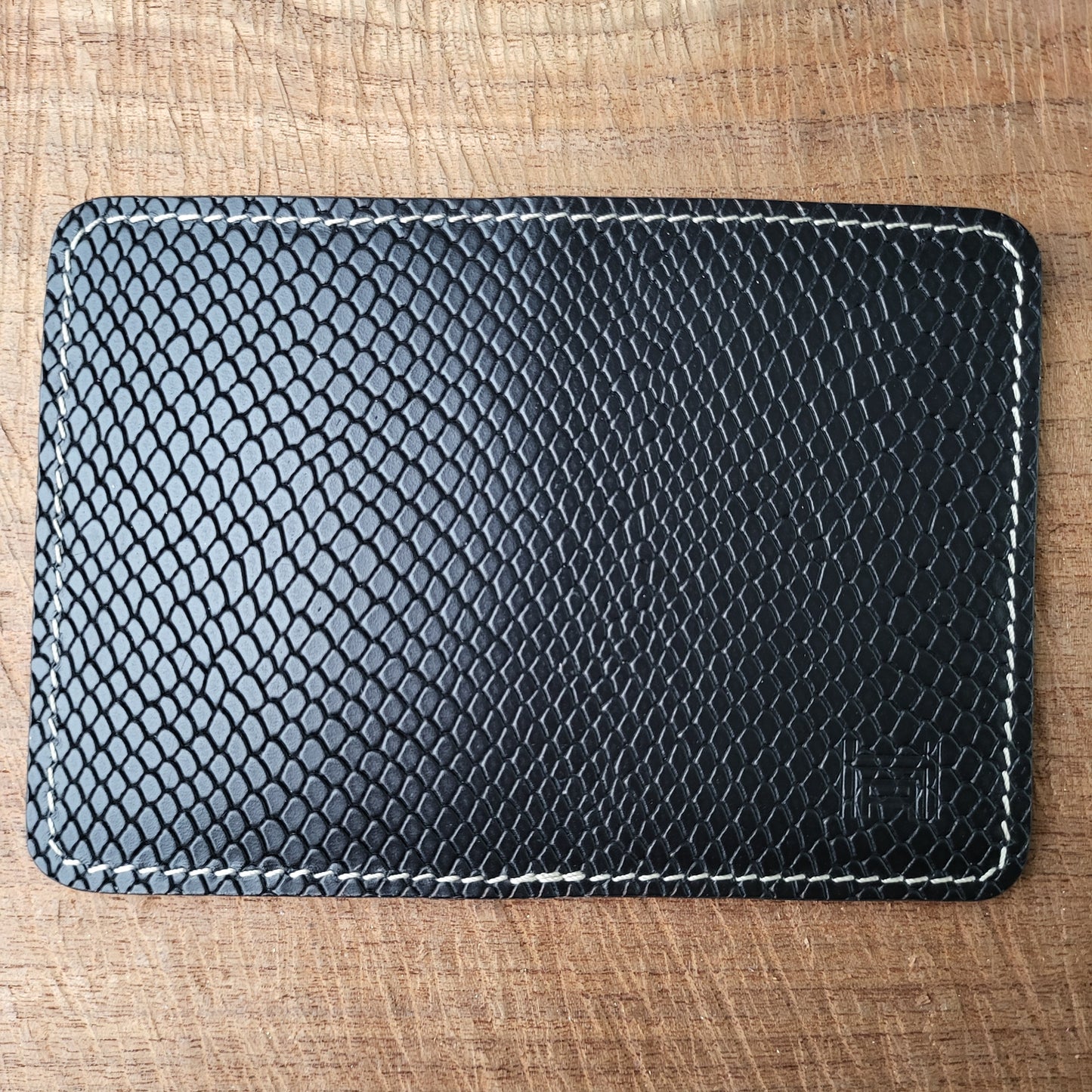 Vertical Curved Cross Card Wallet