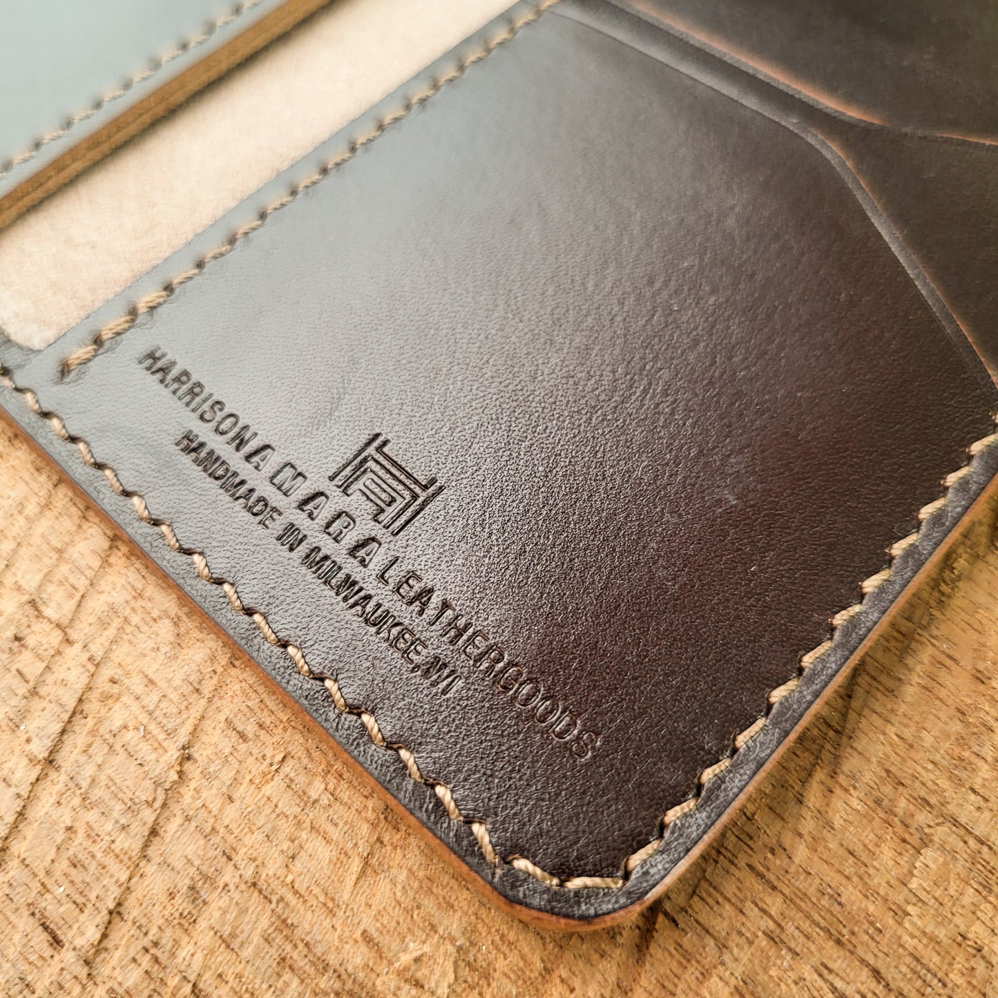 Vertical Curved Cross Card Wallet
