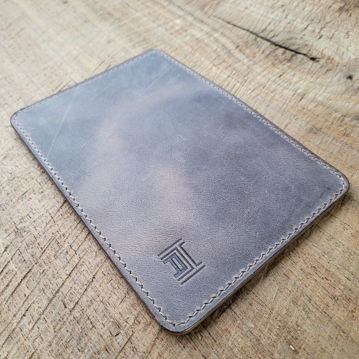 Vertical Curved Cross Card Wallet
